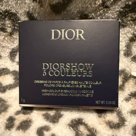 Dior travel case with lipsticks and eyeshadow - Picture 6 of 7